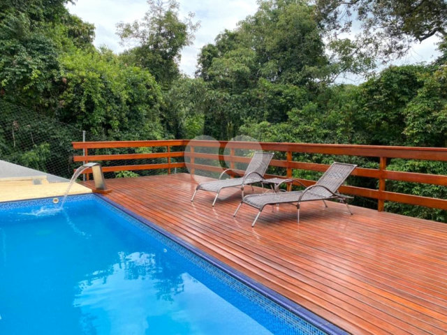 Casa à venda ou para alugar com 4 suítes no condomínio Associação Reserva das Hortênsias, Mairiporã - SP