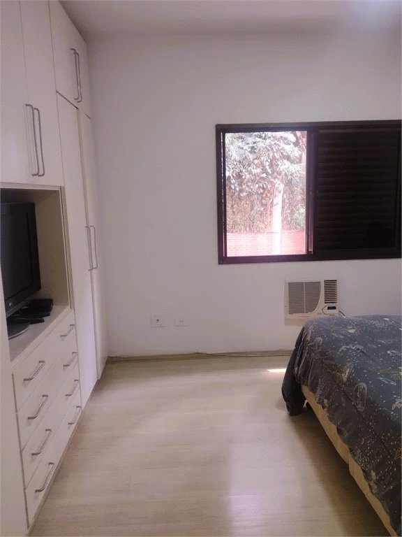 Apartamento à venda com 3 quartos, sendo 1 suíte, em Real Parque, São Paulo, SP