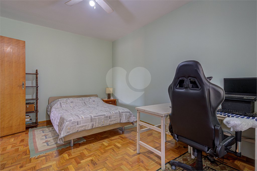 Sobrado à venda com 5 quartos, sendo 3 suítes, em Chácara Monte Alegre, São Paulo, SP
