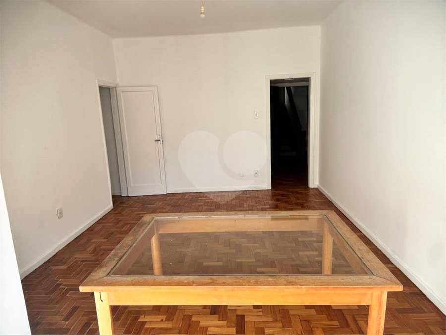 Apartamento à venda com 2 quartos, sendo 1 suíte, em Lagoa, Rio de Janeiro, RJ