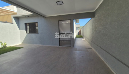 Casa térrea à venda com 3 quartos, sendo 1 suíte, em Vila Bonsai, Atibaia - SP