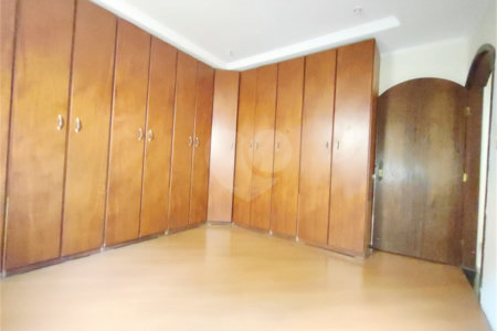 Casa à venda com 3 quartos, sendo 1 suíte, em Vila Mazzei, São Paulo, SP
