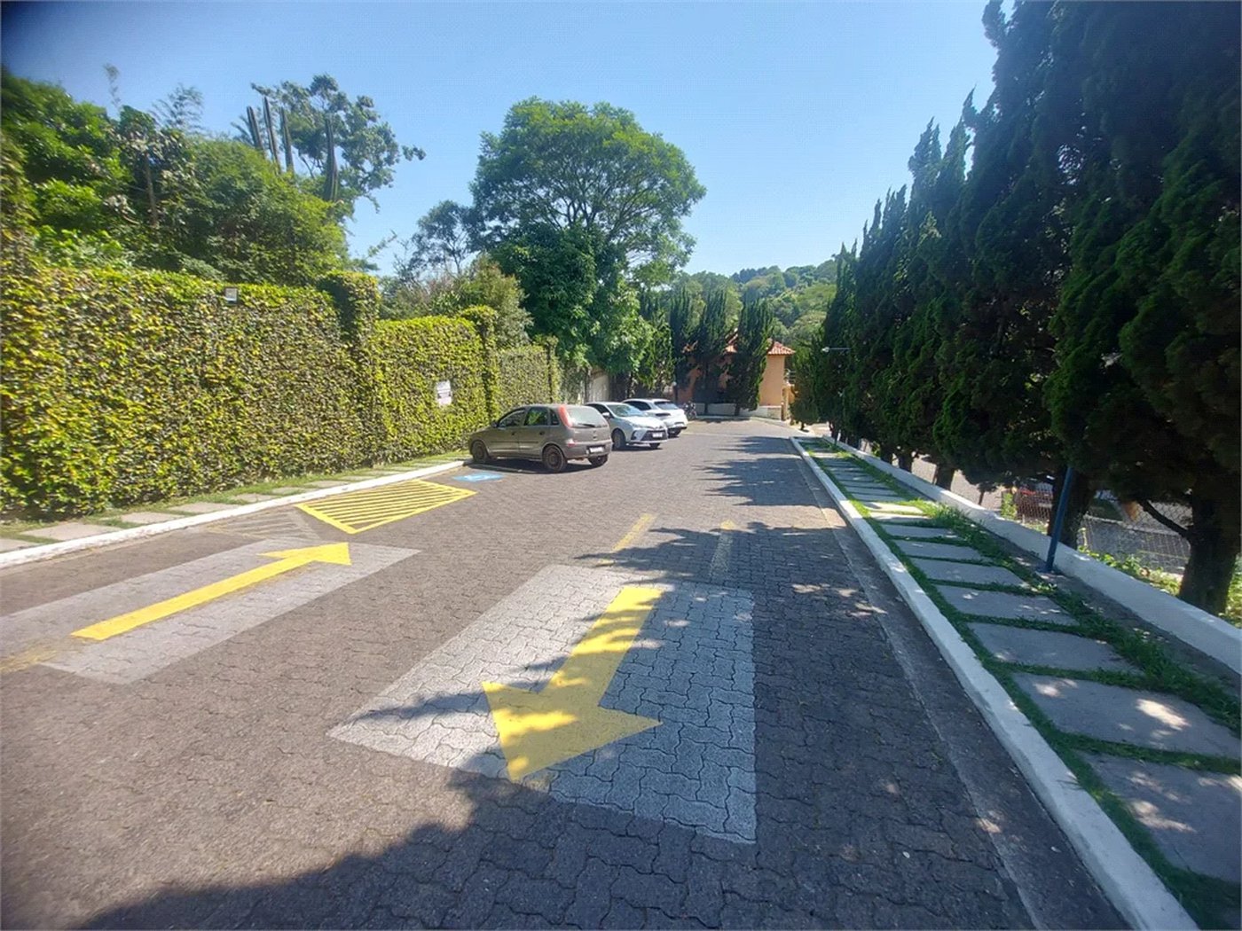 Casa à venda com 2 quartos, sendo 1 suíte,  em Jardim Torino, Cotia, SP