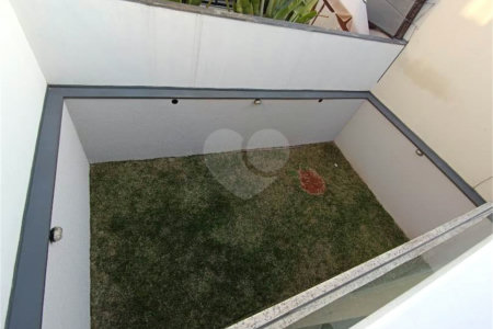 Sobrado à venda com 3 quartos, sendo 1 suíte,  em Parque das Figueiras, Mogi das Cruzes, SP