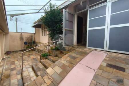 Casa à venda com 3 quartos, sendo 1 suíte, em Vila Ginez, Itapetininga, SP