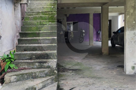Sobrado à venda com 5 quartos, sendo 3 suítes, em Vila Campestre, São Paulo, SP