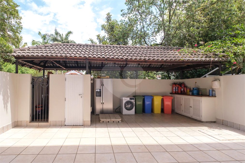 Casa à venda com 5 suítes no condomínio Chácara Flora, São Paulo - SP