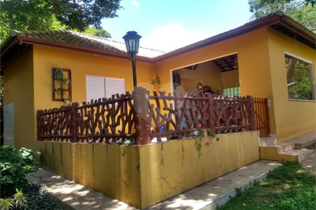 Chácara à venda com 4 quartos, sendo 1 suíte, em Bairro dos Pires, Extrema, MG