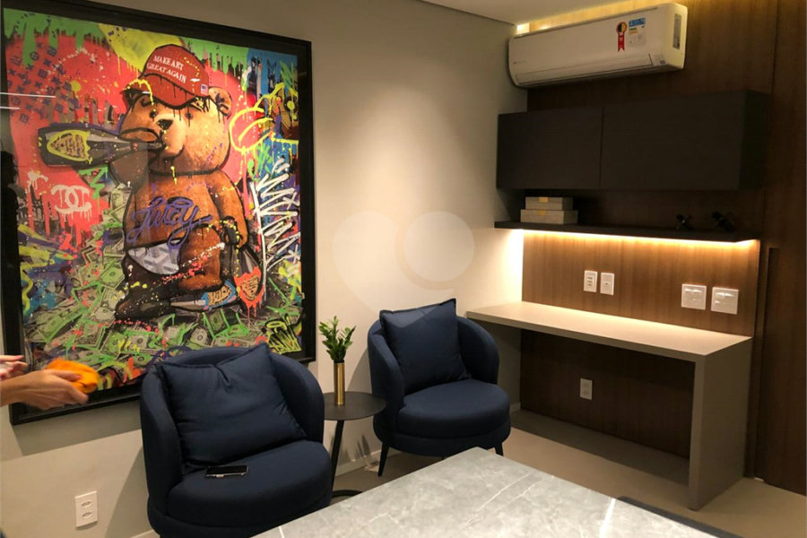 Apartamento à venda com 4 quartos, sendo 1 suíte,  em Pinheiros, São Paulo, SP