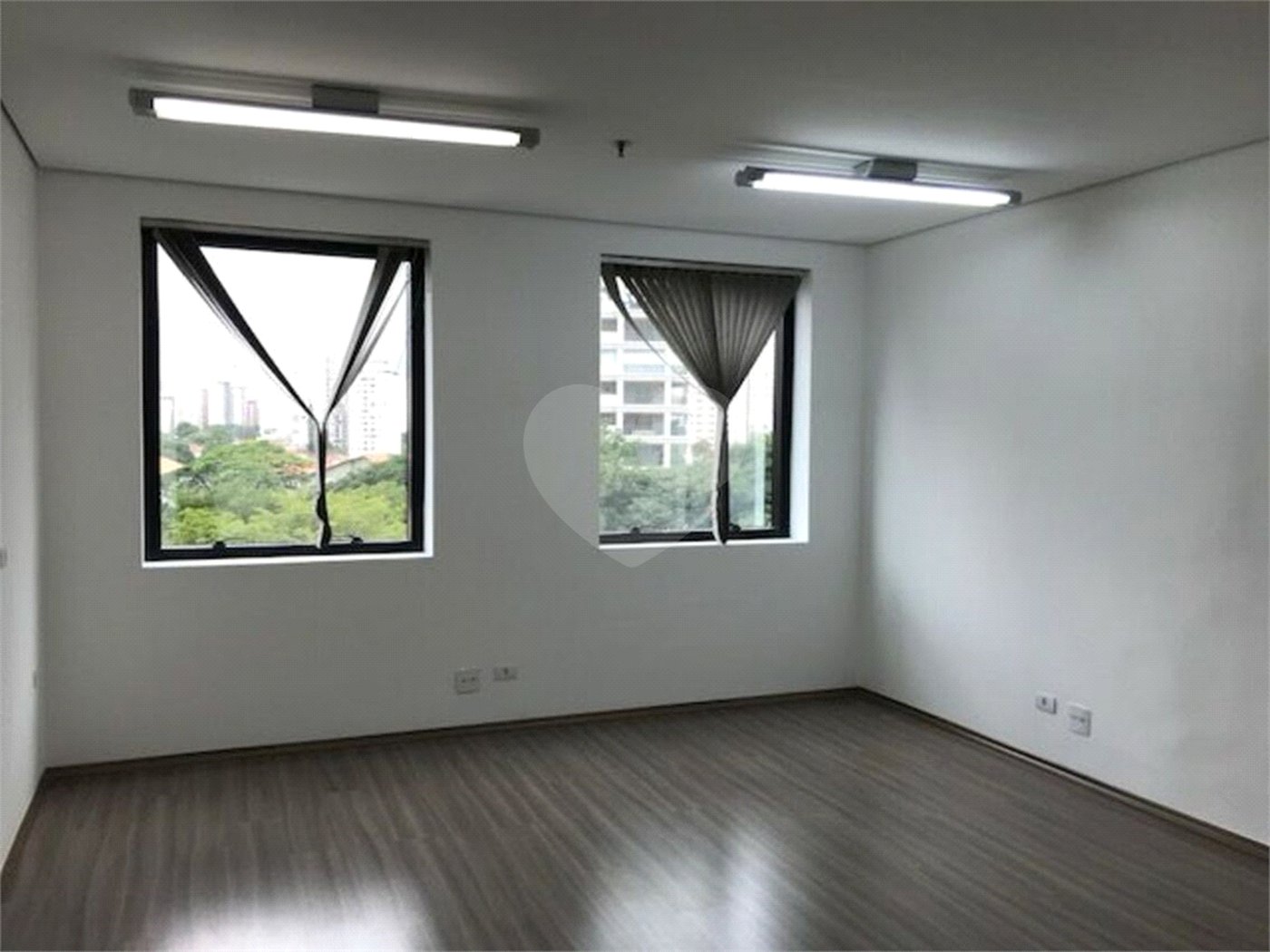 Sala à venda em Cidade Monções, São Paulo, SP