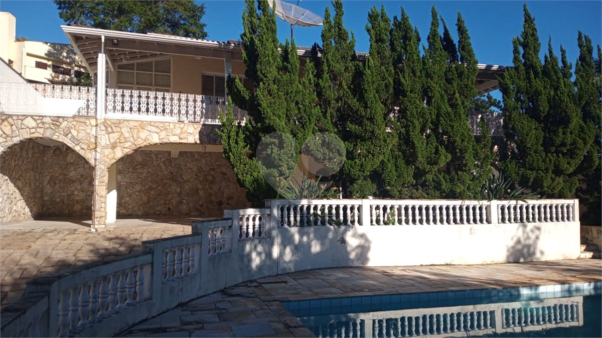 Casa à venda com 5 quartos, sendo 3 suítes,  no condomínio Estância Marambaia, Vinhedo - SP