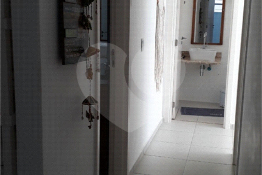 Casa à venda com 4 quartos, sendo 3 suítes, no condomínio Residencial Vila Esmeralda, São Sebastião - SP