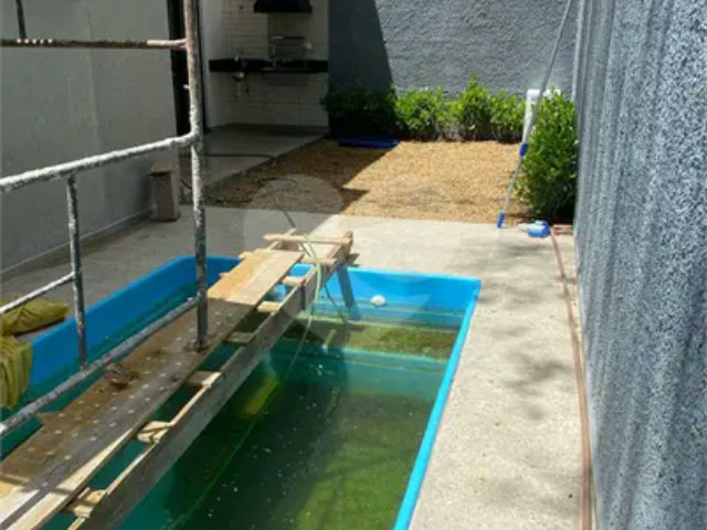 Casa à venda com 3 suítes em Chácara Roselândia, Cotia, SP