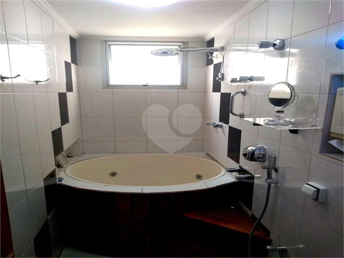Apartamento para alugar com 3 quartos, sendo 1 suíte, em Jardim América, São Paulo, SP