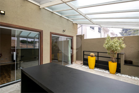 Casa à venda com 3 quartos, sendo 1 suíte, em Campo Belo, São Paulo, SP