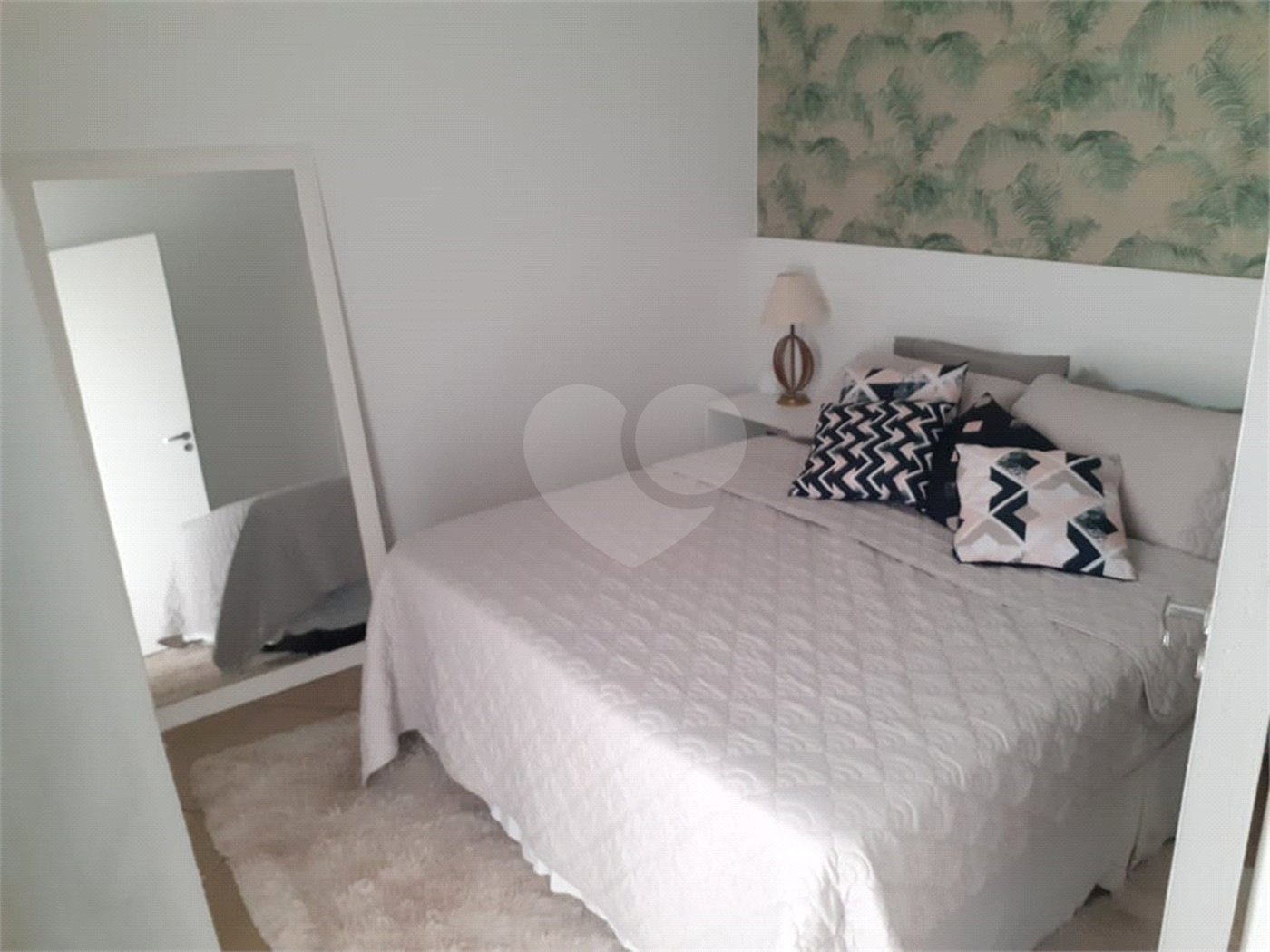 Casa à venda com 2 quartos, sendo 1 suíte, no condomínio Residencial Vila da Serra, São Paulo - SP
