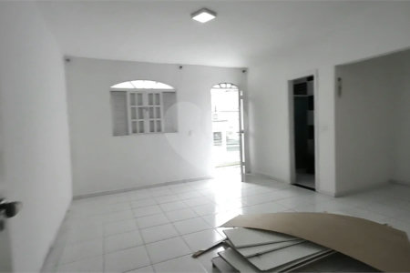Casa à venda com 4 quartos, sendo 1 suíte, em Jardim Japão, São Paulo, SP
