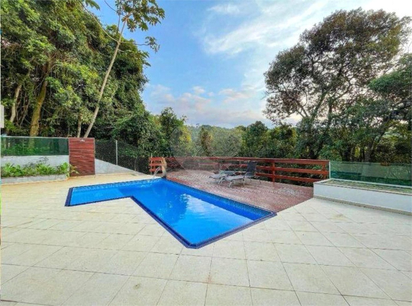 Casa à venda ou para alugar com 4 suítes no condomínio Associação Reserva das Hortênsias, Mairiporã - SP