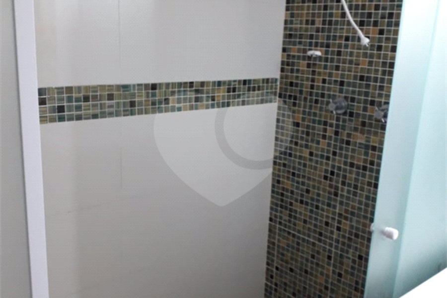Sobrado à venda com 4 quartos, sendo 1 suíte, em Tremembé, São Paulo, SP