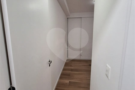 Apartamento à venda com 3 suítes em Vila Anastácio, São Paulo, SP