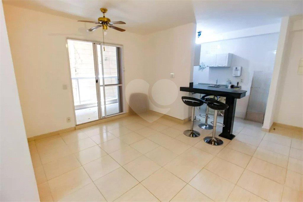 Apartamento à venda com 3 quartos, sendo 1 suíte,  em Lar São Paulo, São Paulo, SP