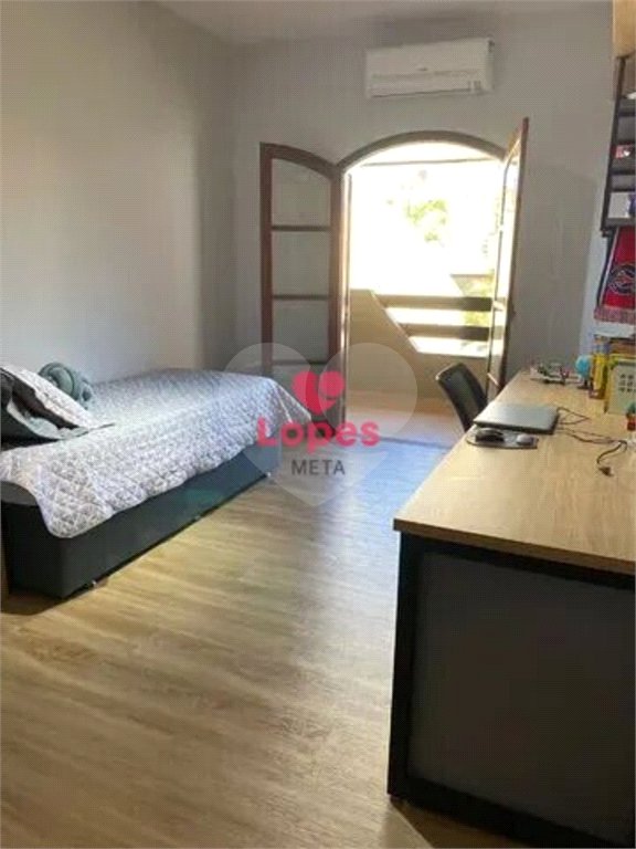 Casa à venda com 2 suítes em Jardim das Indústrias, São José dos Campos, SP