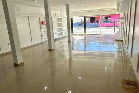 Prédio para alugar em Vila Domingues, Votorantim, SP