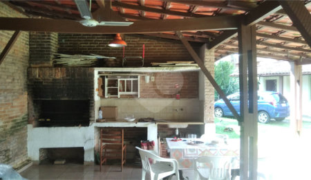 Casa à venda com 5 quartos, sendo 3 suítes,  no condomínio Alpes da Cantareira, Mairiporã - SP