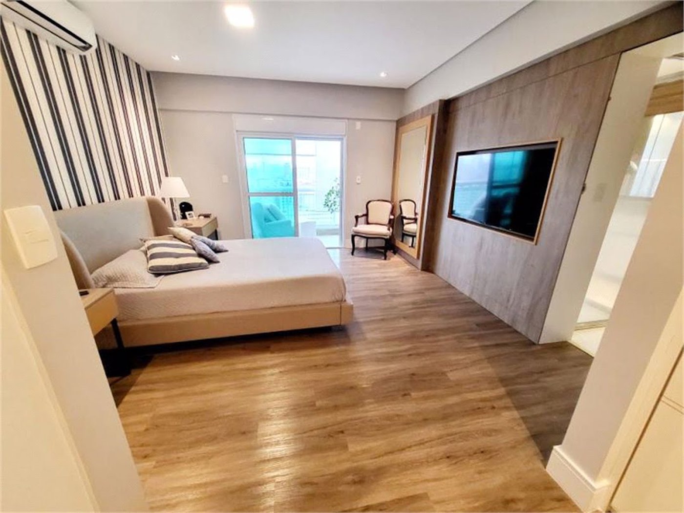 Apartamento Residencial à venda, Gonzaga, Santos - AP1684.