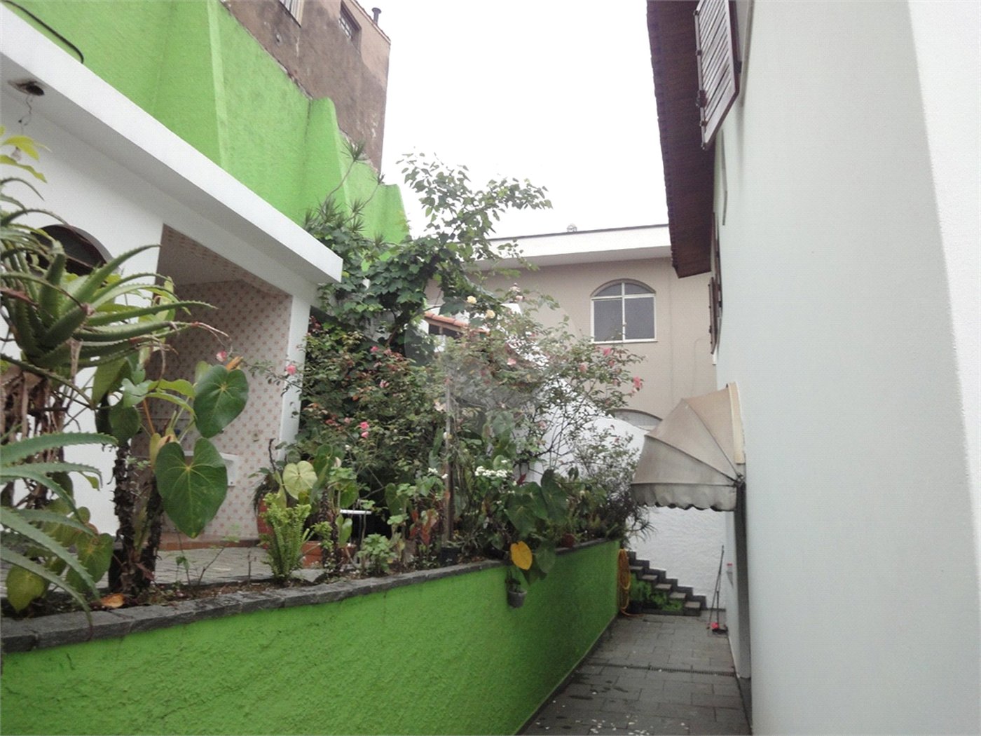 Sobrado à venda com 4 quartos, sendo 3 suítes, em Jardim São Bento, São Paulo, SP