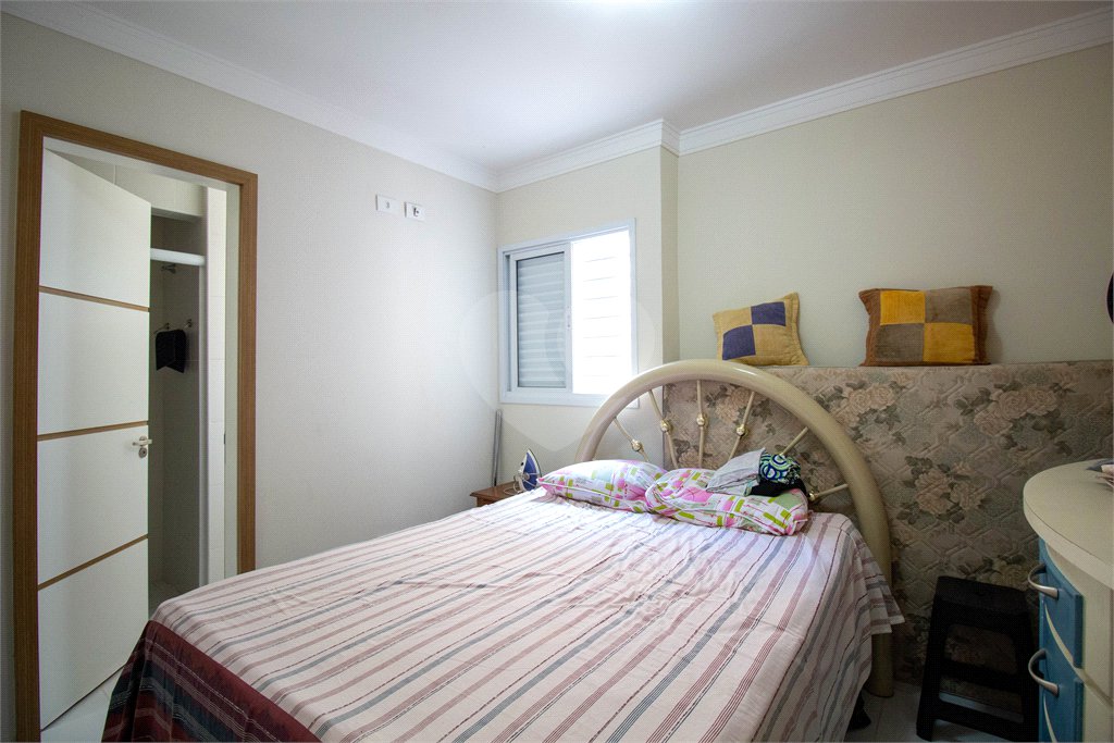 Sobrado à venda com 4 quartos, sendo 3 suítes,  no Centro, São Roque, SP