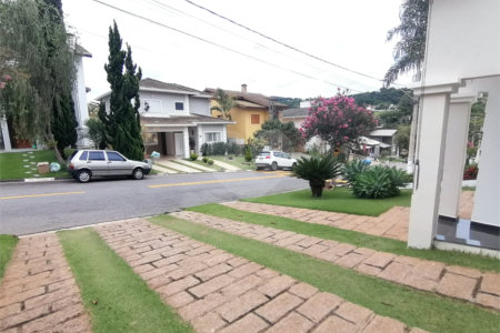 Casa para alugar com 3 quartos, sendo 1 suíte, no condomínio Recanto dos Paturis, Vinhedo - SP