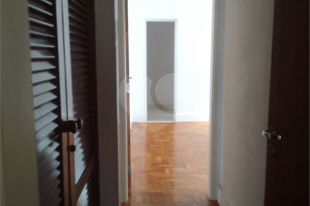Casa à venda com 3 quartos, sendo 1 suíte, no Centro, Mogi das Cruzes, SP