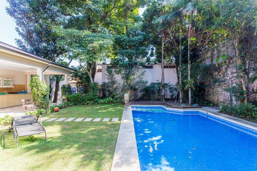 Sobrado à venda com 4 suítes em Alto da Boa Vista, São Paulo, SP