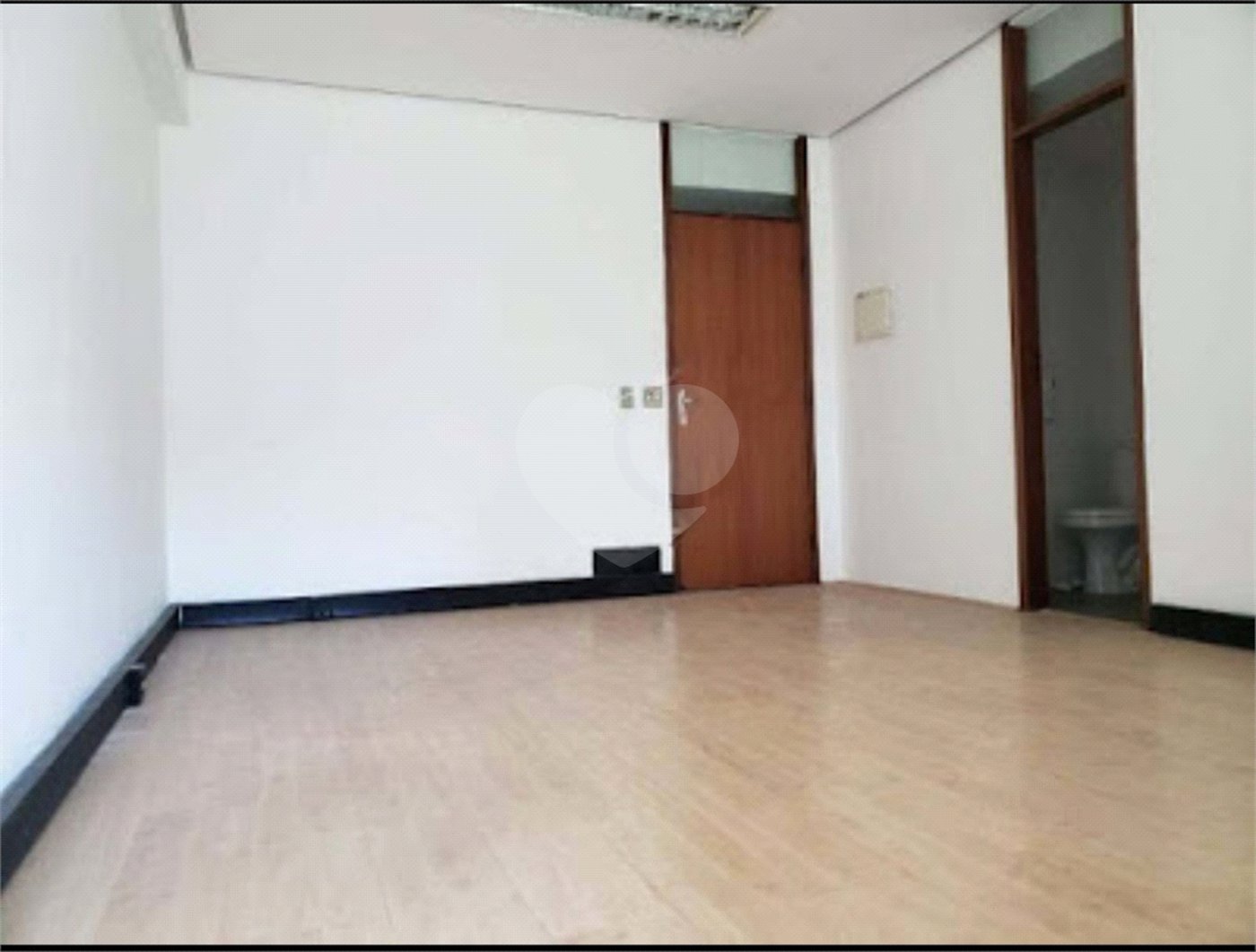 Sala à venda em Santana de Parnaíba, Santana de Parnaíba, SP