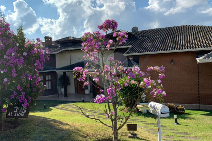 Casa à venda com 5 quartos, sendo 2 suítes, em Serra da Cantareira, Mairiporã, SP