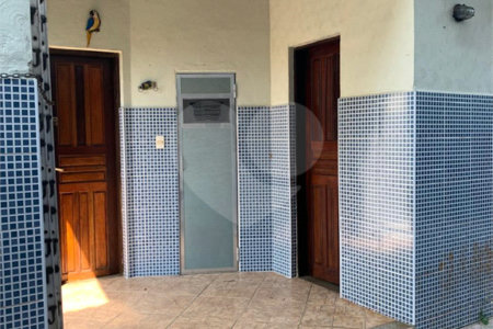 Casa à venda com 2 quartos, sendo 1 suíte, no condomínio Morada da Praia, Bertioga - SP