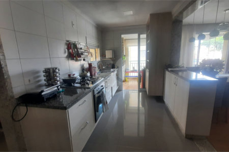Apartamento à venda com 3 quartos, sendo 1 suíte, em Vila Santo Antônio, Guarulhos, SP