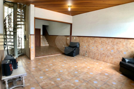 Sobrado à venda com 3 quartos, sendo 2 suítes, em Parada Inglesa, São Paulo, SP