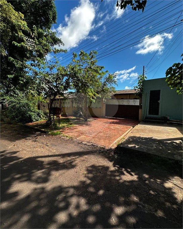 Sobrado à venda com 6 quartos, sendo 1 suíte, no Centro, Ponta Porã, MS