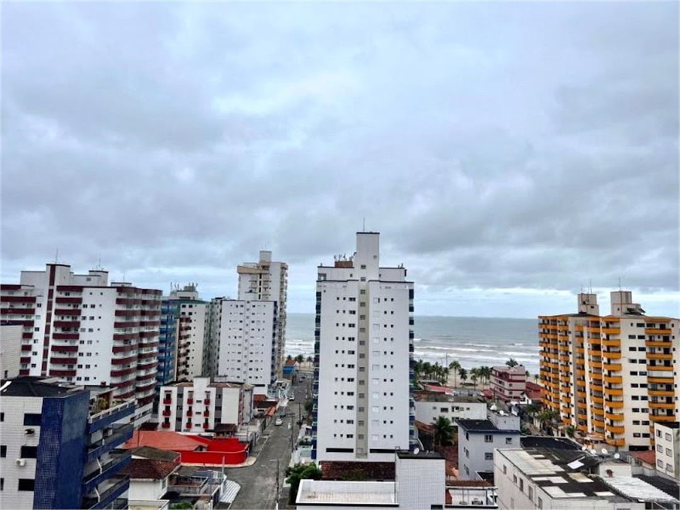 Apartamento Residencial à venda, Vila Guilhermina, Praia Grande - AP1374.