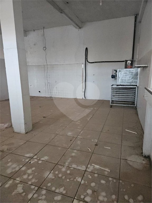 Salão Comercial 238m² Jardim São João Batista