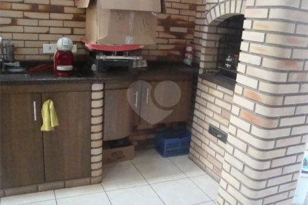 Sobrado à venda com 3 suítes em Vila Vitório Mazzei, São Paulo, SP