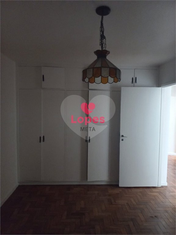 Apartamento à venda com 4 quartos, sendo 2 suítes,  em Vila Adyana, São José dos Campos, SP