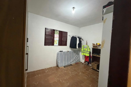 Casa Térrea à venda com 9 quartos, sendo 2 suítes, no condomínio Seranila, Monte Mor - SP