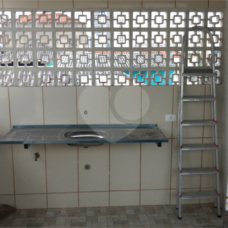 Sobrado à venda com 3 quartos, sendo 1 suíte, em Parada Inglesa, São Paulo, SP