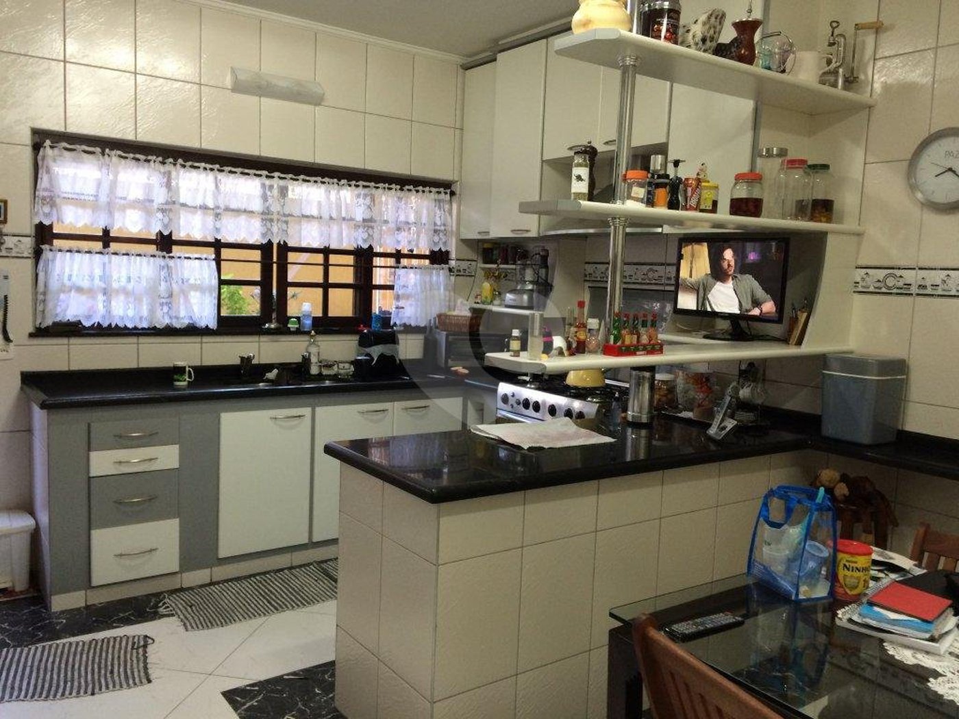 Sobrado à venda com 5 quartos, sendo 4 suítes,  em Vila Mazzei, São Paulo, SP