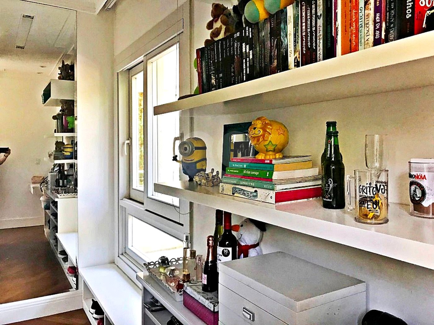 Casa à venda com 4 suítes em Horto Florestal, São Paulo, SP