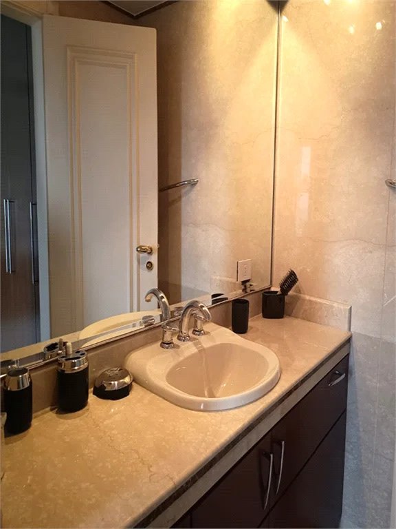 Apartamento à venda com 4 suítes em Vila Suzana, São Paulo, SP