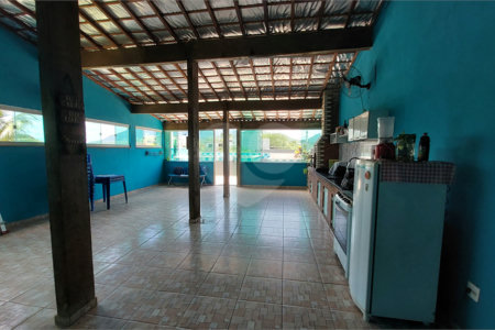 Casa à venda com 4 quartos, sendo 2 suítes, no condomínio Vivendas do Mendanha, Rio de Janeiro - RJ
